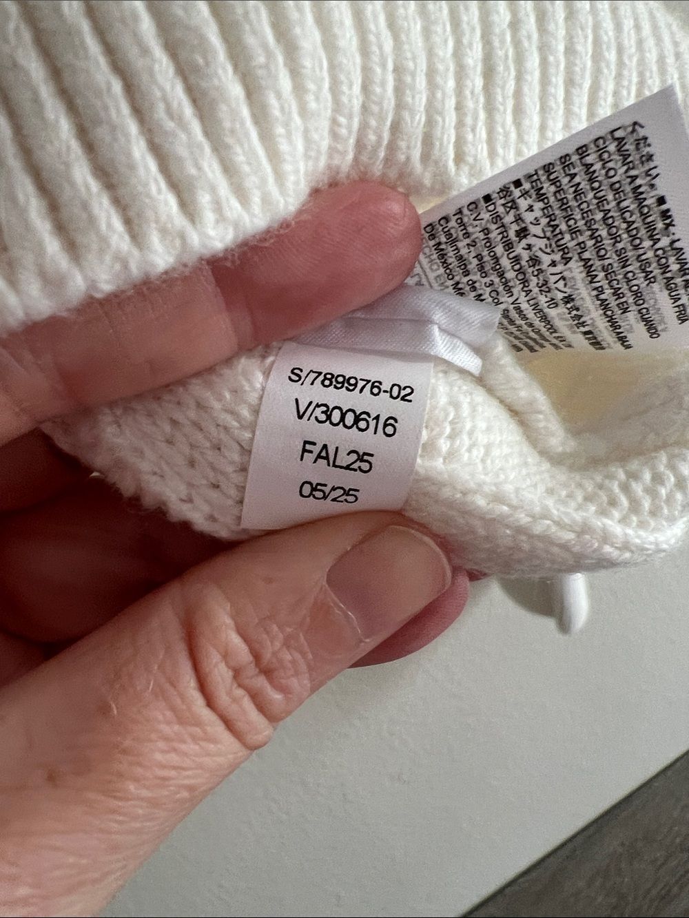 NWT Banana Republic Perfectly Soft Cable Knit Collared Sweater Ivory M - Picture 5 of 8